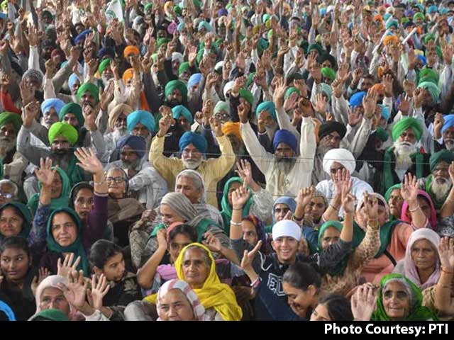 Farmers Mark 1 Year Of Protest At Delhi Borders Week After PM's Climbdown