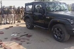 2 J&K Cops On Run After Being Accused Of Killing 2 Men During Gang-War 2 J&K Cops On Run After Being Accused Of Killing 2 Men During Gang-War