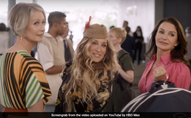 <i>And Just Like That</i> Teaser: Sarah Jessica Parker Writes A "New Chapter"