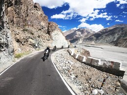 किराए पर बाइक लेते वक्त इन बातों का रखें ध्यान, नहीं तो थाने के लगाने पड़ सकते हैं चक्कर