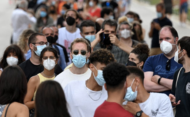 Omicron Ends Hopes Of World Starting 2022 With Economy Recovery