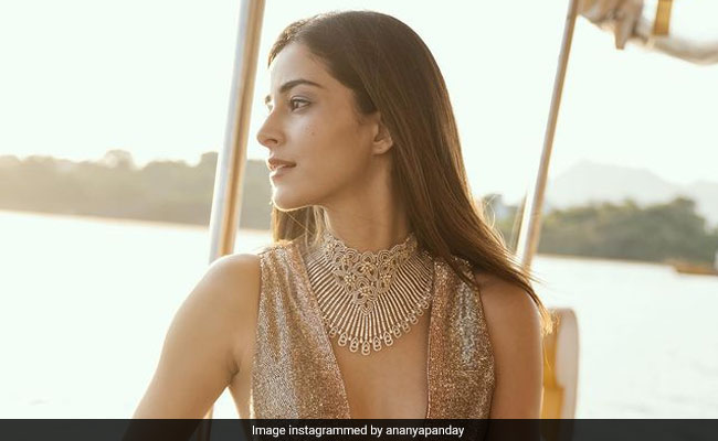 उदयपुर में दिखा अनन्या पांडे का राजसी अंदाज, ट्रेडिशनल लुक में यूं गिराई बिजलियां...देखें PHOTOS