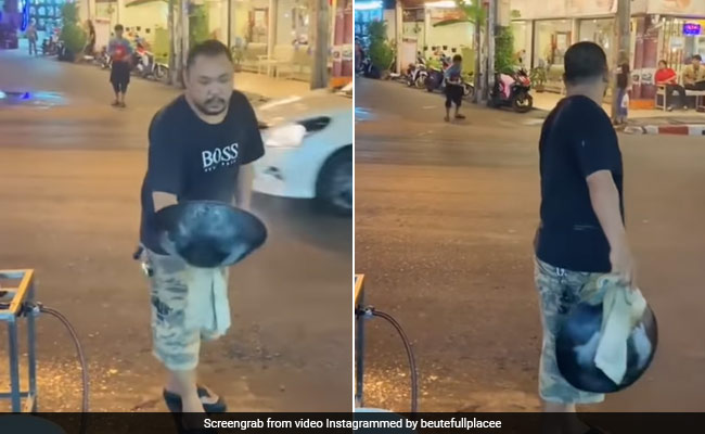 शेफ ने सड़क पार खड़े शख्स तक गजब ढंग से पहुंचाया खाना, वीडियो देख उड़े लोगों के होश