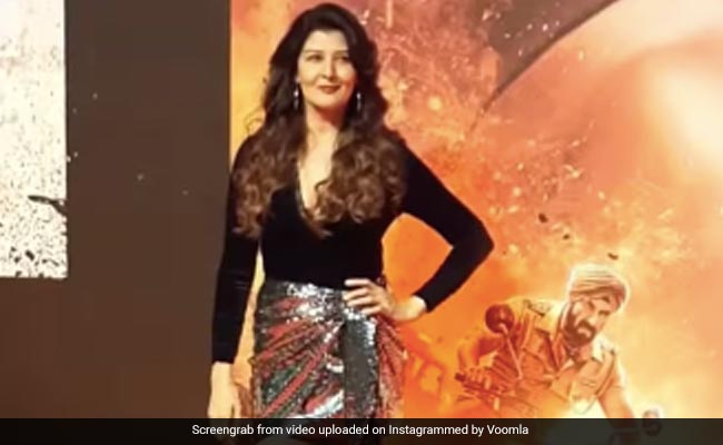 सलमान खान की अंतिम की स्क्रीनिंग पर इस अंदाज में पहुंचीं संगीता बिजलानी, वीडियो देख कहेंगे OMG!