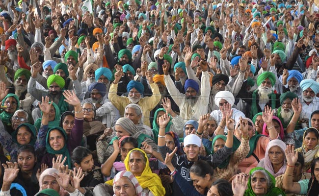किसान नेताओं ने मामले वापस लेने के फैसले का स्वागत किया, केंद्र से अन्य वादों को पूरा करने का आग्रह