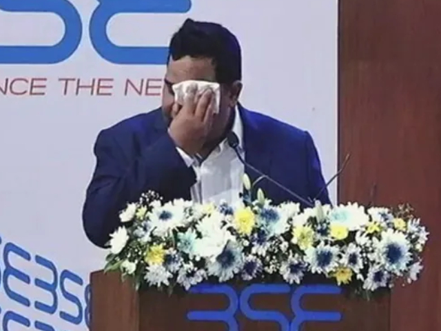 Paytm's Vijay Shekhar Sharma In Tears On Listing Day