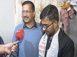 NDTV Exclusive: ऑटो चालक के घर डिनर करने पर बोले केजरीवाल, ''जितनों के घर जा सकता हूं, मैं जाऊंगा''  NDTV Exclusive: ऑटो चालक के घर डिनर करने पर बोले केजरीवाल, ''जितनों के घर जा सकता हूं, मैं जाऊंगा''