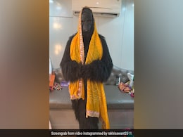 राखी सावंत ने गोरिल्ला के कॉस्ट्यूम में किया इतना फनी डांस, उर्वशी रौतेला ने कहा- लव यू क्वीन...देखें Video राखी सावंत ने गोरिल्ला के कॉस्ट्यूम में किया इतना फनी डांस, उर्वशी रौतेला ने कहा- लव यू क्वीन...देखें Video