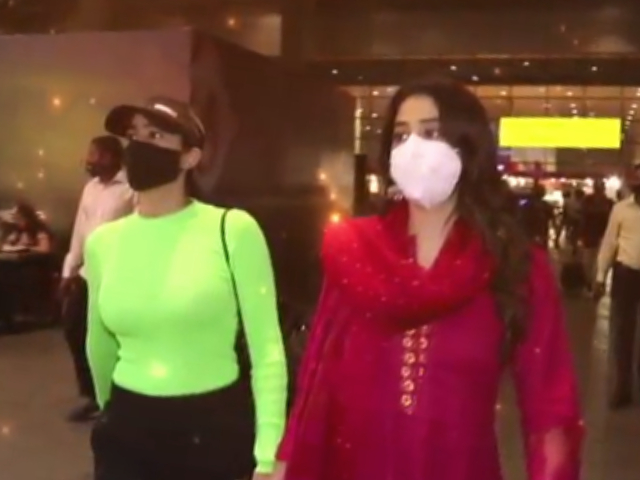 Travel Buddies Sara And Janhvi Return From Kedarnath