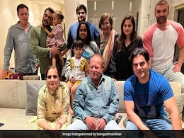 Salim Khan's Birthday Wish From Salman Is Gift-Wrapped With Family Pic Salim Khan's Birthday Wish From Salman Is Gift-Wrapped With Family Pic