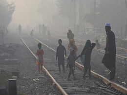 पाकिस्तान: ‘स्मॉग आपातकाल’ लागू होने के बाद भी लाहौर दुनिया के सबसे प्रदूषित शहरों में शुमार पाकिस्तान: ‘स्मॉग आपातकाल’ लागू होने के बाद भी लाहौर दुनिया के सबसे प्रदूषित शहरों में शुमार