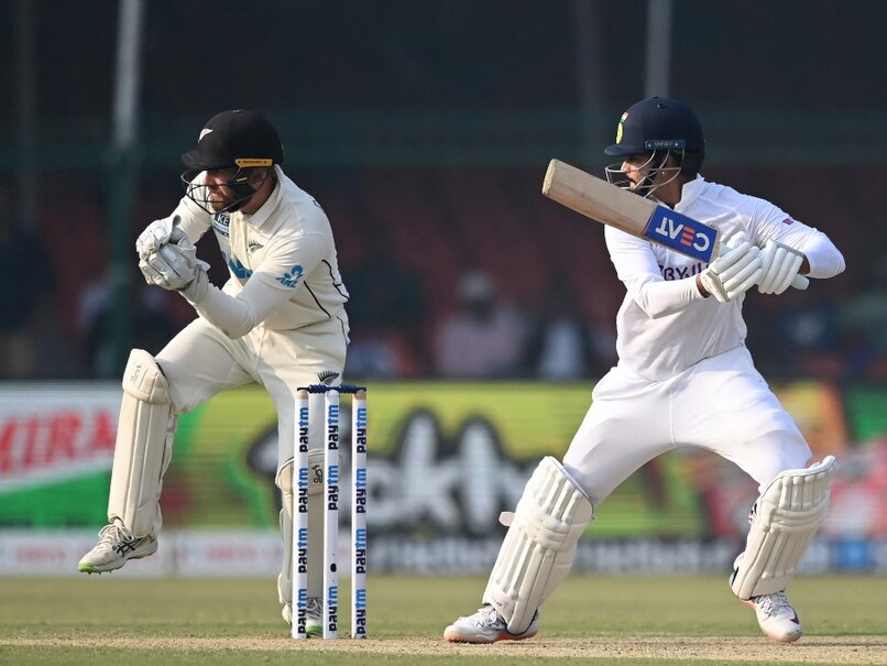 IND vs NZ 1st Test Day 2 Live Score Updates: Tim Southee Removes Ravindra Jadeja,Shreyas Iyer Going Strong
