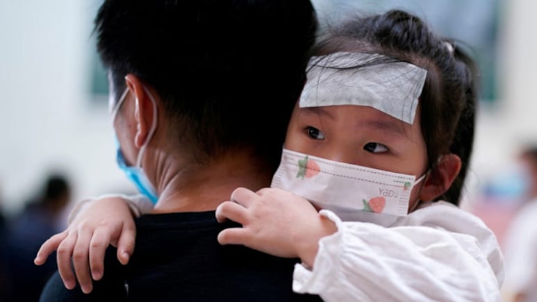 चीन में तेजी से घट रही आबादी, बूढ़े लोगों की संख्या बढ़ रही, 500 डॉलर देने वाली योजना भी फेल: रिपोर्ट