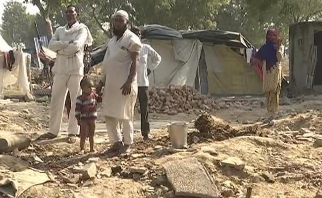 In The Shadow Of Soon-To-Come UP Airport, Farmers Live In Tents