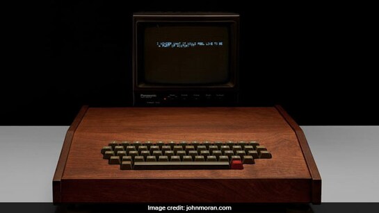 Steve Jobs First Apple Computer Original Apple Computer Could Fetch