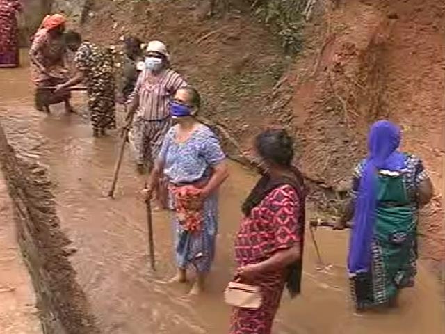 As NREGA Surges, Cash Runs Out