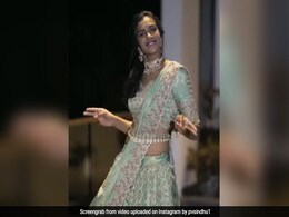 PV Sindhu Dance Video: पीवी सिंधु ने इंग्लिश गाने पर किया डांस, फैन्स बोले- सुपर PV Sindhu Dance Video: पीवी सिंधु ने इंग्लिश गाने पर किया डांस, फैन्स बोले- सुपर