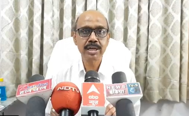 "Those Who Drink Don't Lie": Madhya Pradesh Official's Odd Vaccine Logic