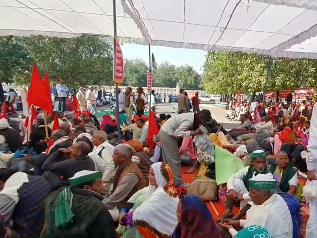 "Need Price Guarantee": Huge Farmers' Meet In UP To Keep Pressure On PM
