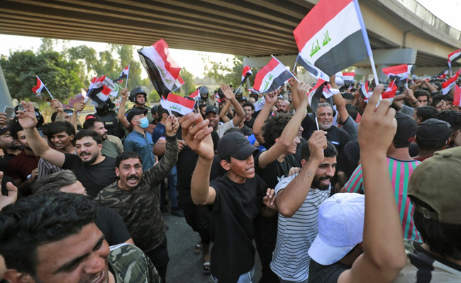 1 Killed, 125 Injured As Iraq Police Clash With Pro-Iran Protesters