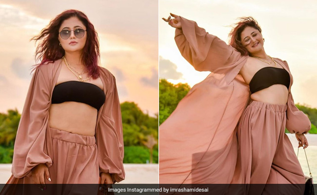 Rashami Desai Shows Us How To Fabulously Style A Co-Ord Set And Bandeau Top For The Beach