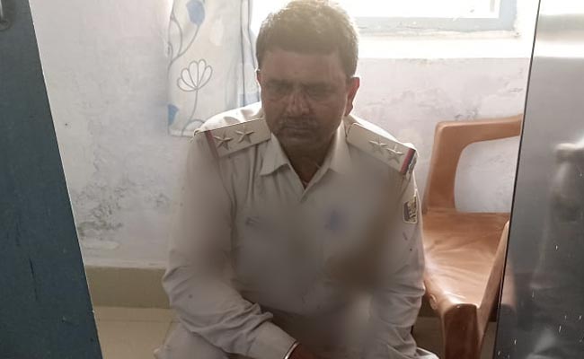 Two Policemen Attack Judge In Bihar Court, Point Gun At Him
