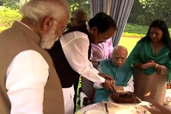 Watch: PM Modi Visits LK Advani On His 94th Birthday Watch: PM Modi Visits LK Advani On His 94th Birthday