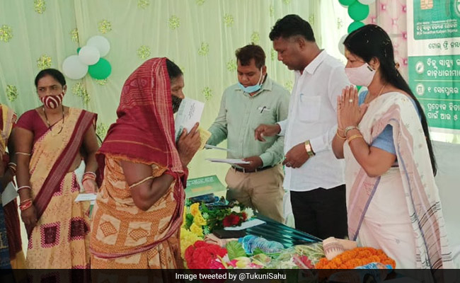 Opposition Activists Lock Up Odisha Minister In Bungalow During <i>Bandh</i>