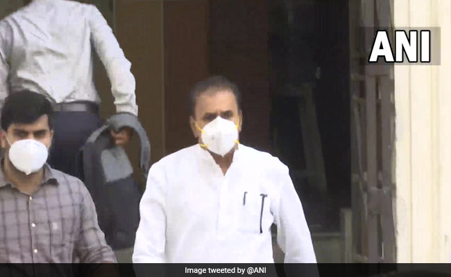 महाराष्ट्र के पूर्व गृह मंत्री अनिल देशमुख ने माना, सचिन वाजे के खिलाफ मिली थीं शिकायतें