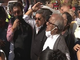 Trinamool MPs Picket Amit Shah's Office Over Tripura Crackdown Trinamool MPs Picket Amit Shah's Office Over Tripura Crackdown