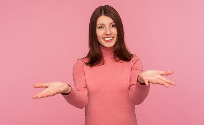 5 Chic Full Sleeve T-Shirts For Women To Add To Your Comfort Wear Closet