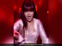 बिग बॉस-15 में देवोलीना भट्टाचार्जी ने की धमाकेदार वापसी, 'Koi Sehri Babu' सॉन्ग पर डांस कर मचाया तहलका बिग बॉस-15 में देवोलीना भट्टाचार्जी ने की धमाकेदार वापसी, 'Koi Sehri Babu' सॉन्ग पर डांस कर मचाया तहलका