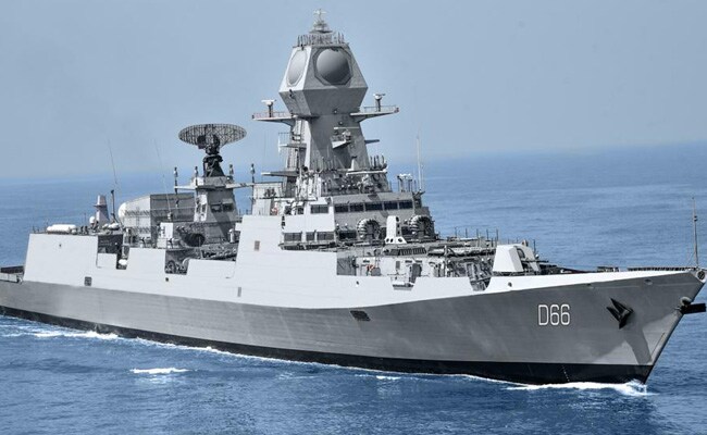 भारतीय नौसेना के युद्धपोत आईएनएस विशाखापत्तनम ने अरब सागर में ड्रोन हमले का दिया जवाब