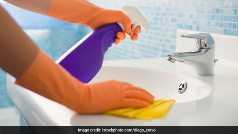 Started Diwali Cleaning? Beware Of Dust Mite Allergy, See Tips To Handle