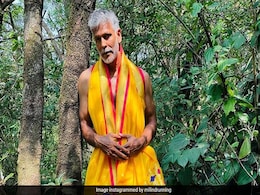Milind Soman ने 56वें जन्मदिन पर सिंगल कपड़े में शेयर की तस्वीर तो फैंस बोले- भाईसाहब कुछ कपड़े पहन लो प्लीज़ Milind Soman ने 56वें जन्मदिन पर सिंगल कपड़े में शेयर की तस्वीर तो फैंस बोले- भाईसाहब कुछ कपड़े पहन लो प्लीज़