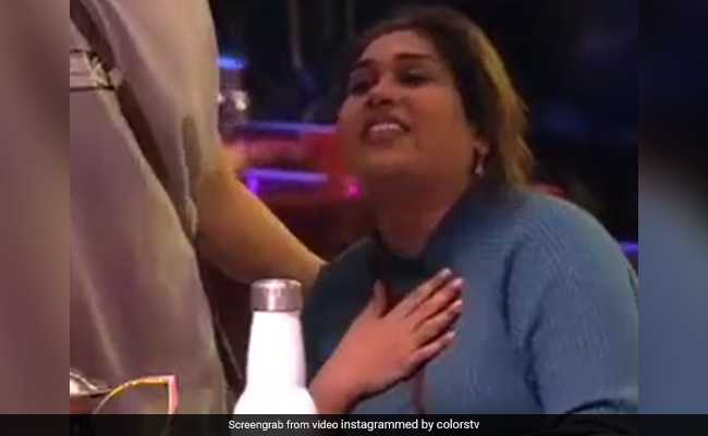 <i>Bigg Boss 15</i>:  Afsana Khan Tries To Hurt Herself After Being Denied VIP Ticket
