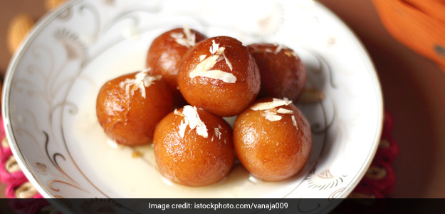 How To Make Suji Gulab Jamun (Recipe Inside)