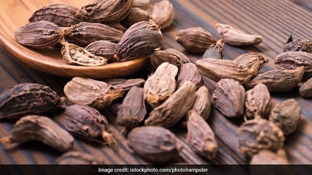 Cardamom contains natural compounds that act as mood enhancers