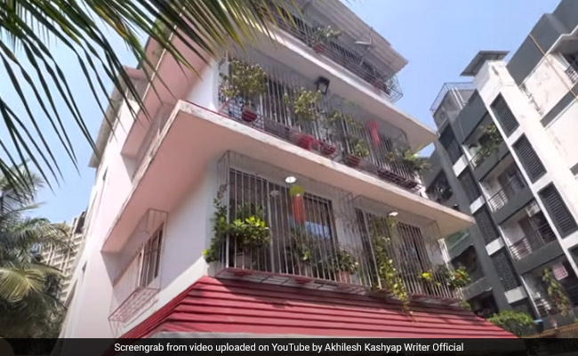 मुंबई के इस आलीशान बंगले में रहते हैं भोजपुरी सुपरस्टार खेसारी लाल यादव, देखें Video