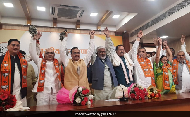 4 Sitting Samajwadi Party Members Of UP Legislative Council Join BJP
