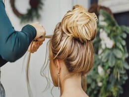 Fashion Tips: शादी फंक्शन में ये सिंपल और एलिगेंट जूड़े बढ़ाएंगे आपकी खूबसूरती Fashion Tips: शादी फंक्शन में ये सिंपल और एलिगेंट जूड़े बढ़ाएंगे आपकी खूबसूरती