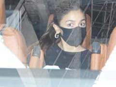 Alia, Ranbir, Neetu Visit The Kapoor Bungalow, Currently Under Renovation