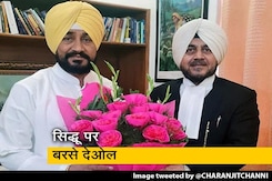 "सिद्धू राजनीतिक फायदे के लिए गलत सूचनाएं फैला रहे हैं": पंजाब एडवोकेट जनरल "सिद्धू राजनीतिक फायदे के लिए गलत सूचनाएं फैला रहे हैं": पंजाब एडवोकेट जनरल