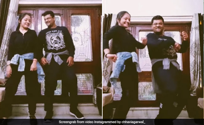 भाई-बहन ने मानिके मागे हिते सॉन्ग पर किया कमाल का डांस, सोशल मीडिया पर छाया वीडियो भाई-बहन ने मानिके मागे हिते सॉन्ग पर किया कमाल का डांस, सोशल मीडिया पर छाया वीडियो