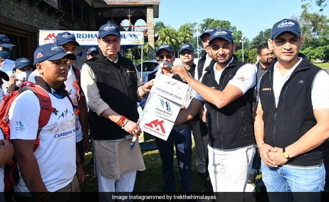 25 Trekkers On Mission To Rediscover Decades-Old Routes To Chardham