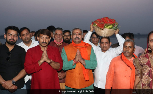 "No One Can Stop Us": BJP MP's Chhath Puja At Yamuna Bank Despite Ban