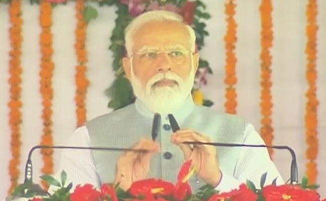 पूर्वांचल एक्सप्रेसवे का उद्घाटन कर पिछली सरकारों को कोसते हुए बोले PM, "यह UP के विकास का एक्सप्रेसवे है..."