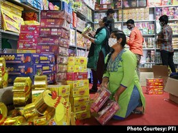 दिल्ली में पटाखों पर फिलहाल प्रतिबंध रहेगा जारी, SC ने बैन हटाने से किया इनकार दिल्ली में पटाखों पर फिलहाल प्रतिबंध रहेगा जारी, SC ने बैन हटाने से किया इनकार