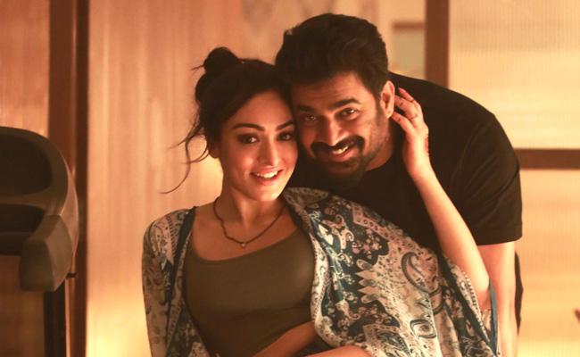 Khushalii Kumar, Madhavan Wrap <i>Dhokha Round D Corner</i> Shoot