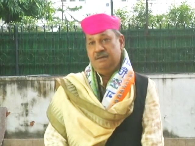 Congress' Kirti Azad, Former JD(U) Leader Join Trinamool Congress